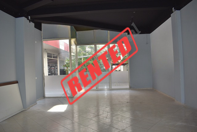 Commercial space for rent in Loni Ligori street in Tirana.
It is located on the ground floor of a n